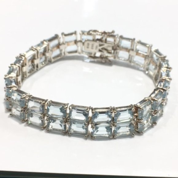 BLUE TOPAZ BRACELET